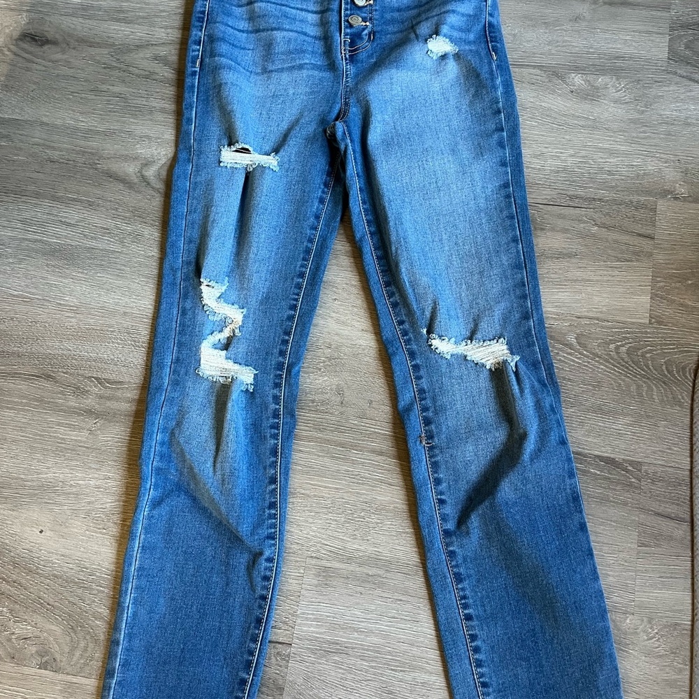 No Boundaries size 5 exposed buttons